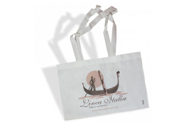 Sacolas de TNT com alça de gorgorão